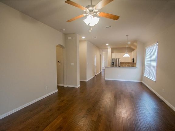 4th image of 7324 Desert Willow Dr