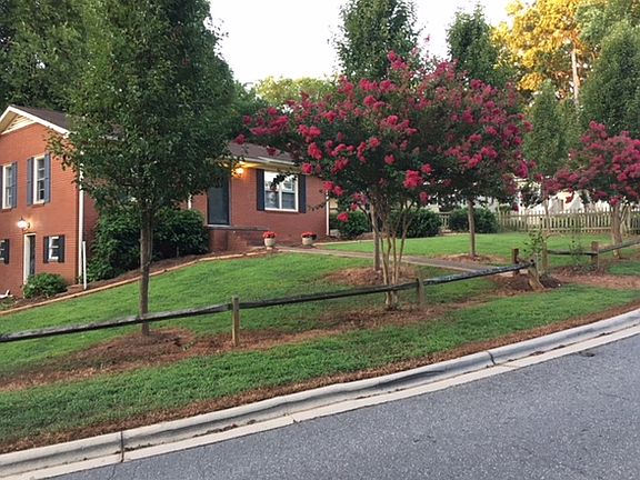 basement access w parking