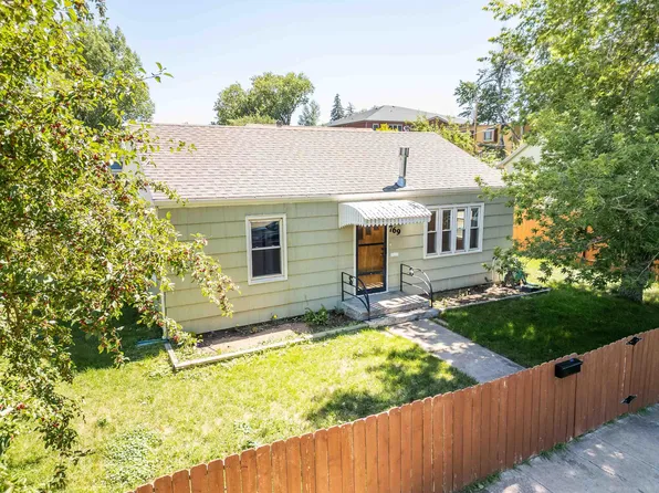 769 N 9th St, Laramie, WY 82072