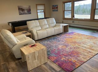 211 Augusta Rd, Topsham, ME 04086