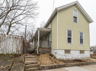 909 Kewaunee St, Racine, WI 53402