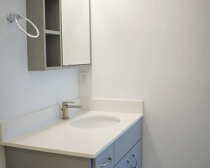 2320 N Vancouver Ave #304 — Photo 9