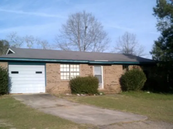 79 Riley Rd, Dothan, AL 36301