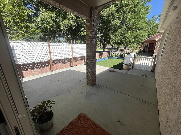 317 Victoria St — Photo 7