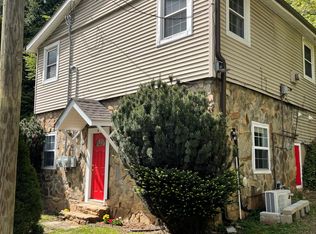 300 New Haw Creek Rd #A, Asheville, NC 28805