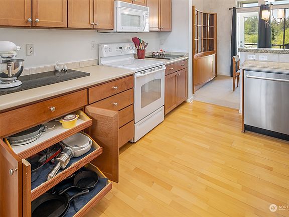 4th image of 7104 265th Street NW #305