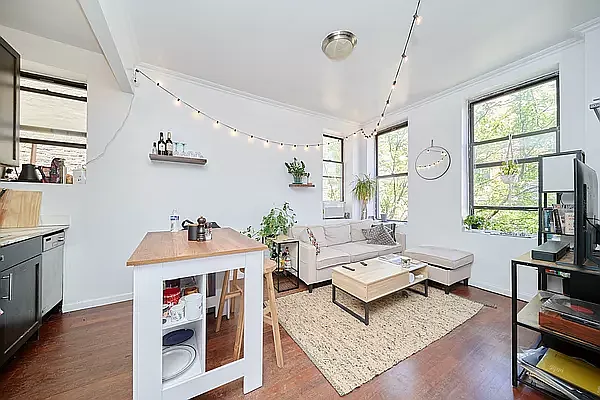 Rented by Living New York | media 11