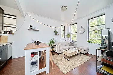 Rented by Living New York