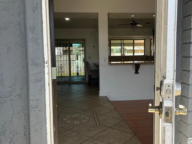 6916 W Georgia Ave — Photo 3