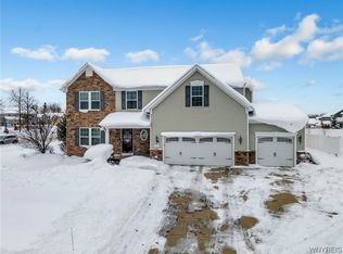 43 Tranquility Trl, Lancaster, NY 14086
