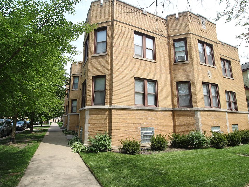 1st image of 3219 W Balmoral Ave #1