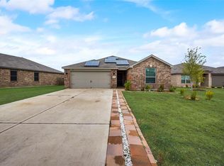 183 Kennedy Dr, Venus, TX 76084