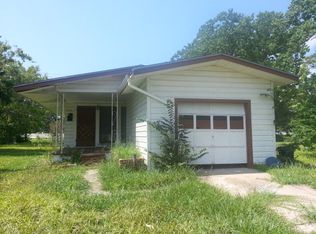 316 Azalea St, Lake Jackson, TX 77566
