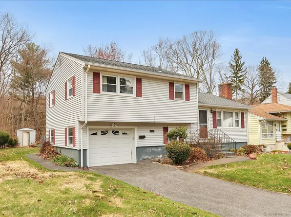 17 Howland Street, Waterbury, CT 06708