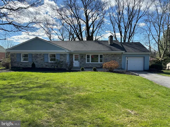 2106 Lyndell Dr, Lancaster, PA 17601