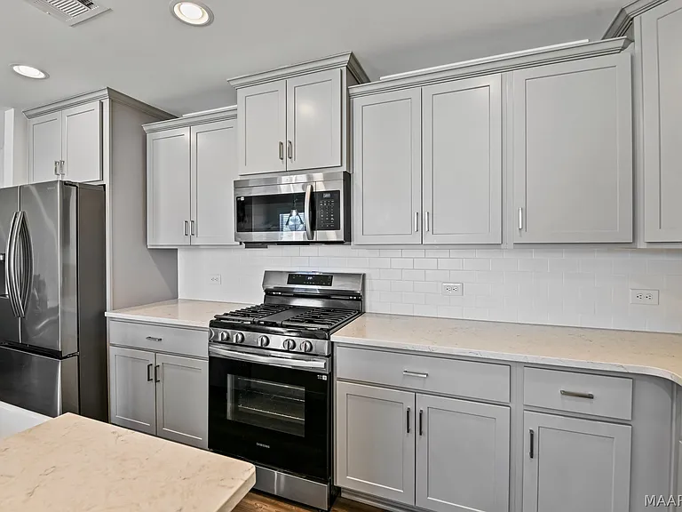 761 Harbin Dr — Photo 13
