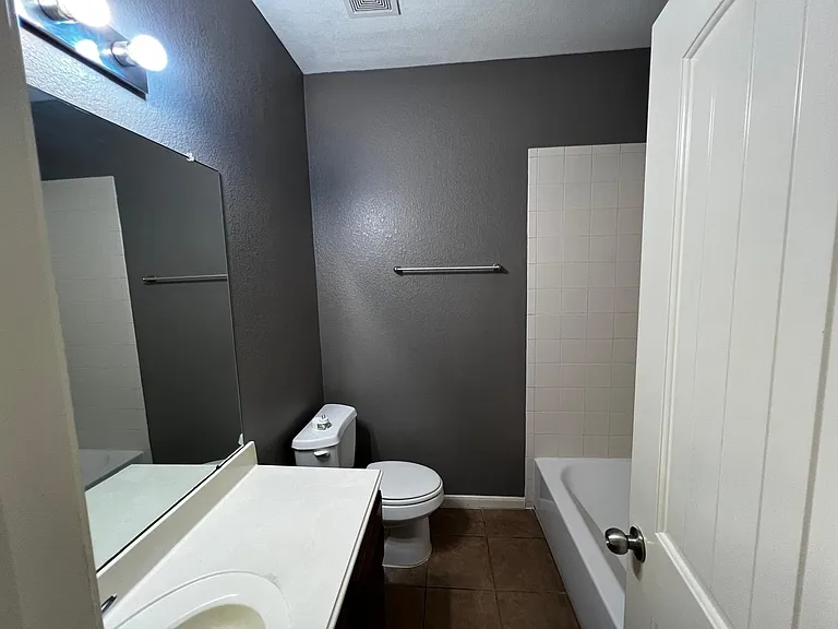 23706 Red Glade Ct — Photo 14