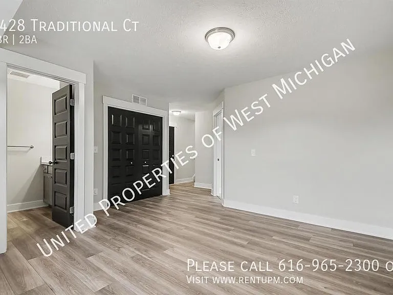 7428 Traditional Ct — Photo 4