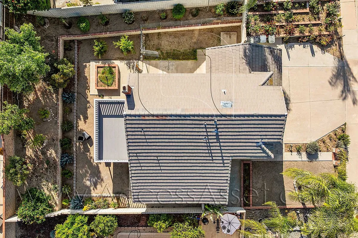 Building Photo - 16516 Nectarine Way
