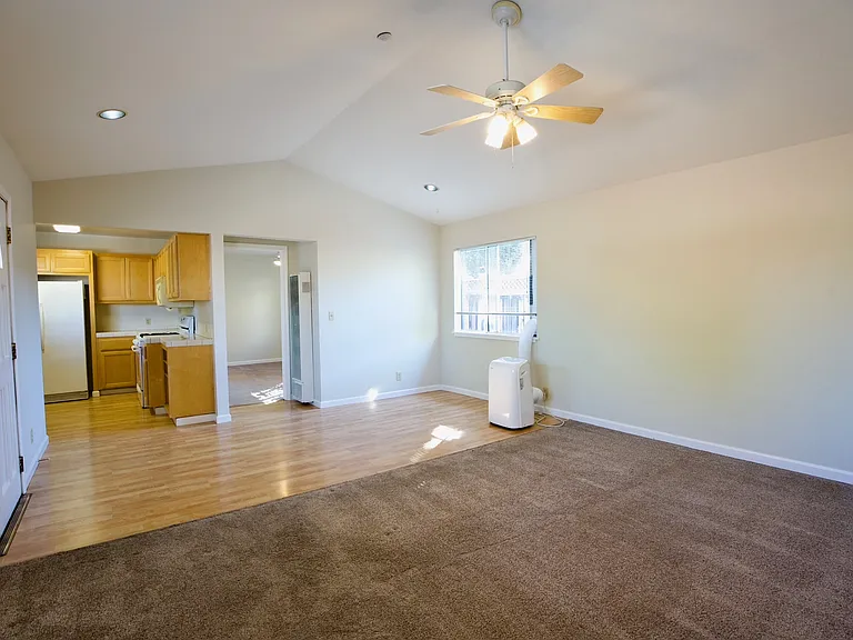 640 N M St — Photo 3