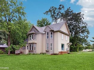 38932 7th Ave, North Branch, MN 55056