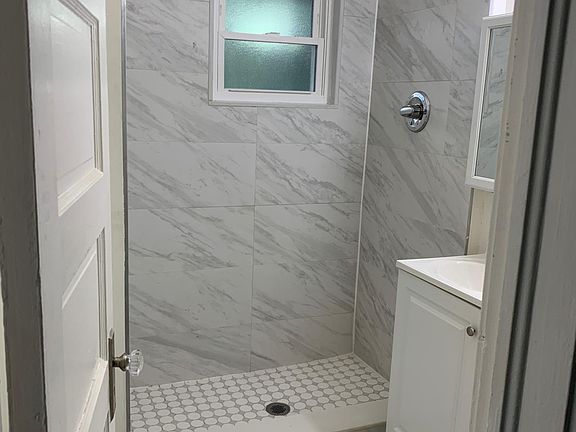 5th image of 510 E Jackson St #7
