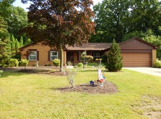 28609 Marc Dr, Farmington Hills, MI 48336