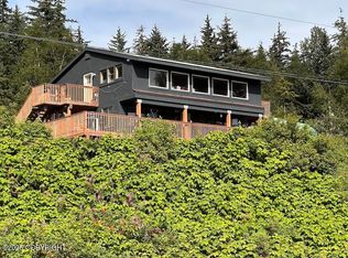 1138 Mud Bay Rd, Haines, AK 99827