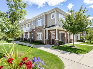 5672 Arbor Chase Dr, Ann Arbor, MI 48103