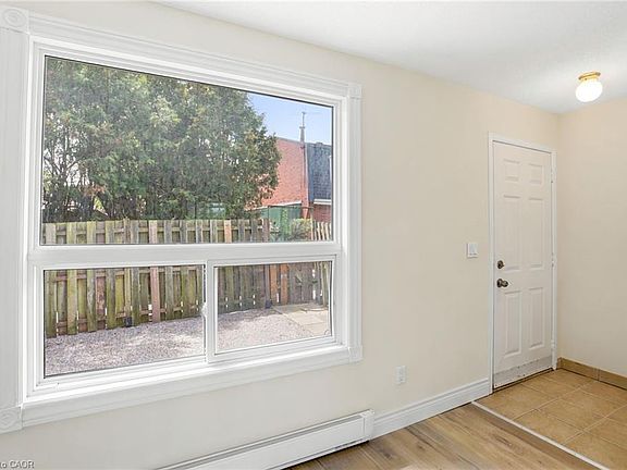 4th image of 65 Mount Albion Rd #4