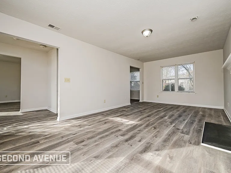 461 Camp Hill Ln — Photo 3