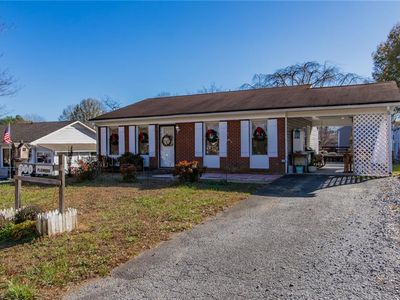 341 Ridgecrest Dr, King, NC, 27021