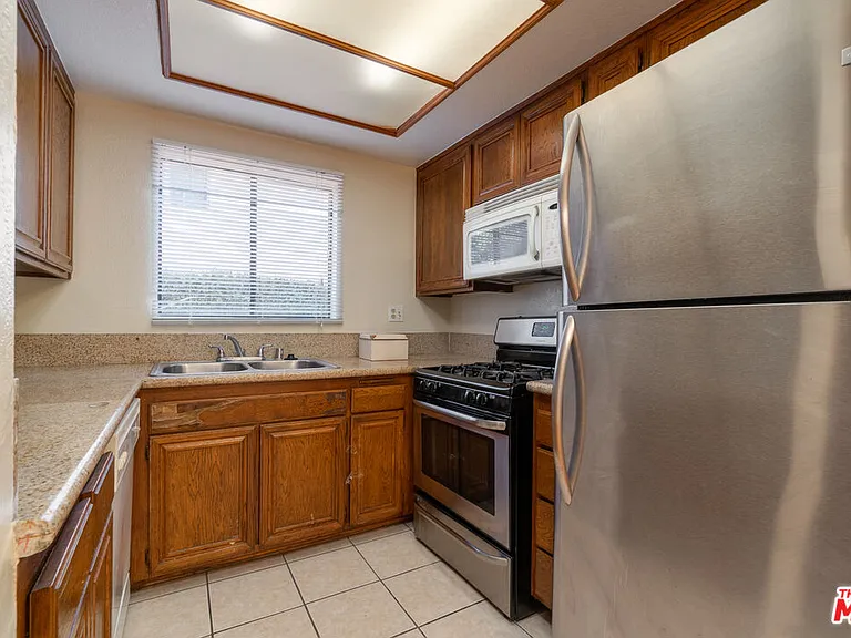 1911 Overland Ave #2 — Photo 10