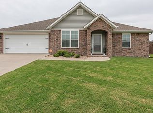 1661 Affirmed Ln, Prairie Grove, AR 72753