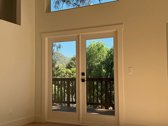 4th image of 1501 Old Topanga Canyon Rd #2