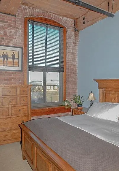 320 W 2nd St #210 — Photo 8