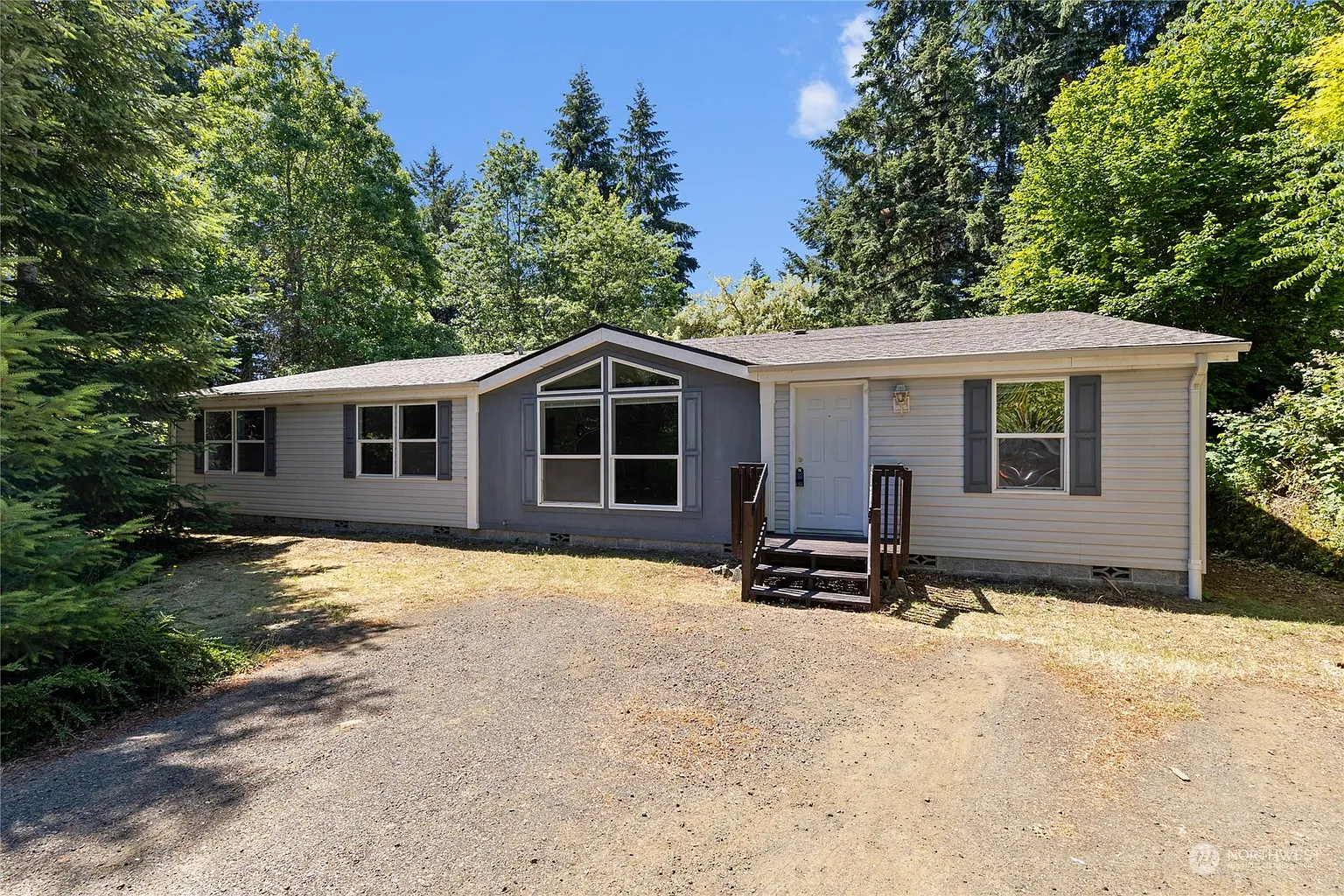 320 NE Santa Maria Lane photo 1