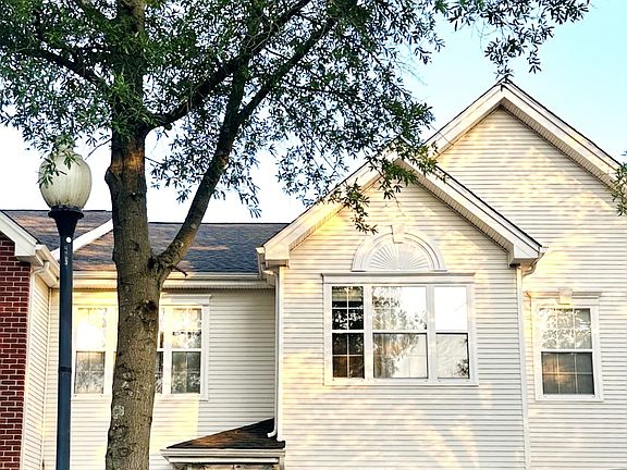 3Bd 3 Ba updated townhome with driveway and garage!