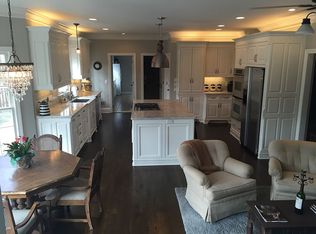560 Wheatridge Blf, Roswell, GA 30075