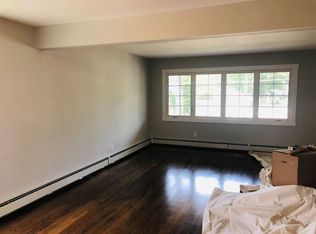 38 1st St FLOOR 1-1-1, Glen Cove, NY 11542