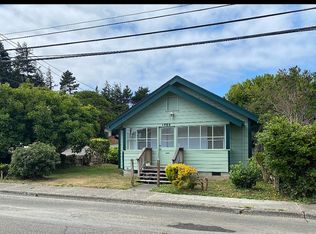 1788 Maple St, North Bend, OR 97459