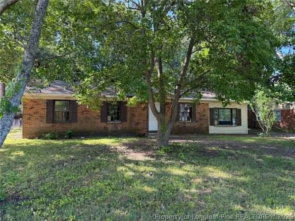 6559 Amanda Cir, Fayetteville, NC 28304