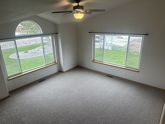 2nd image of 3433 Pebble Brook Dr