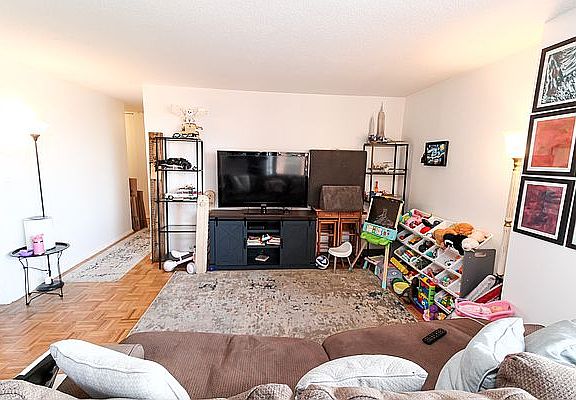 4th image of 1641 3rd Ave APT 11C