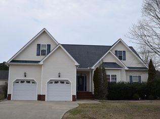 215 Maddux Dr, Pikeville, NC 27863