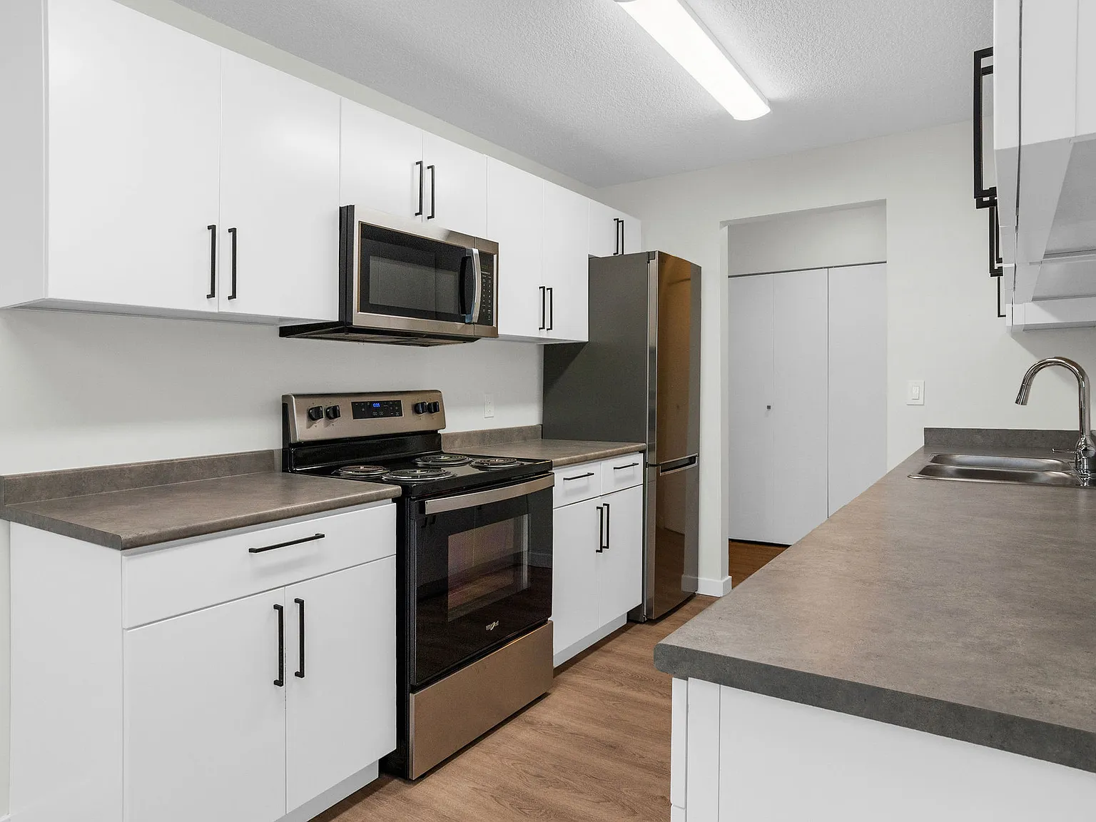 Cypress Glen Apartments — Photo 2