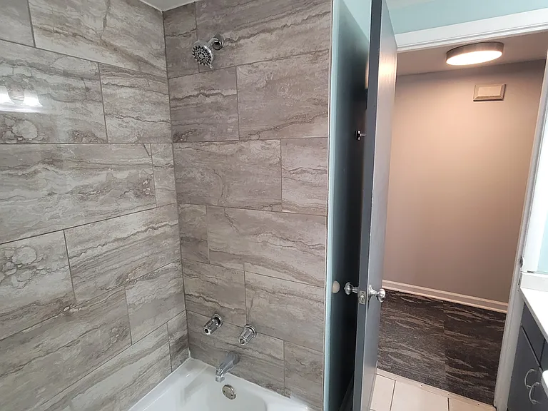 15214 Woodlawn Ave #LL — Photo 12
