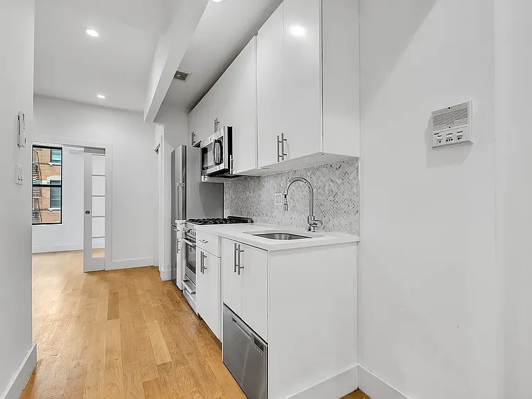 164 Ludlow St #15 — Photo 2
