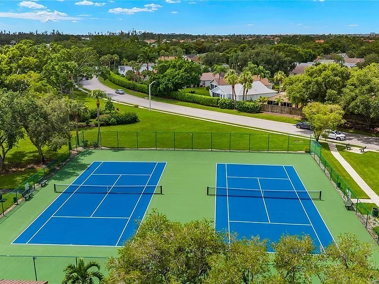 14860 Crystal Cove Ct #304 — Photo 26