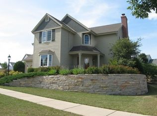 2712 Lavine Ln, Waukesha, WI 53189